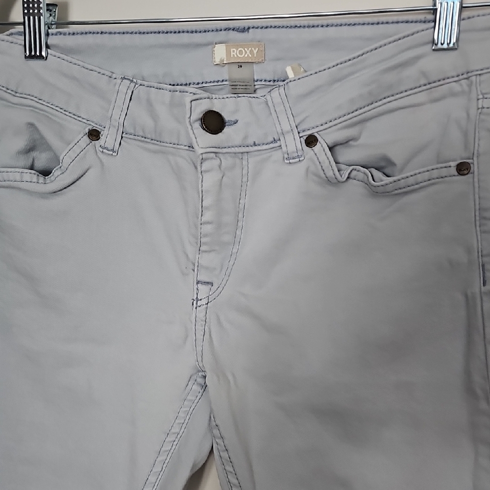 Roxy Light Blue/Gray Frost Raw Hem Ankle Jeans - Picture 2 of 7